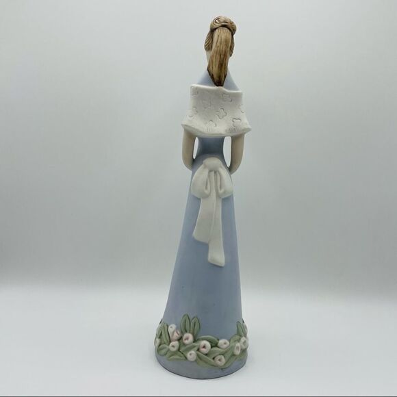 Vintage Royal Dux Bohemia Lady with Flowers Stretched Bisque Porcelain Figurine - Picture 8 of 9